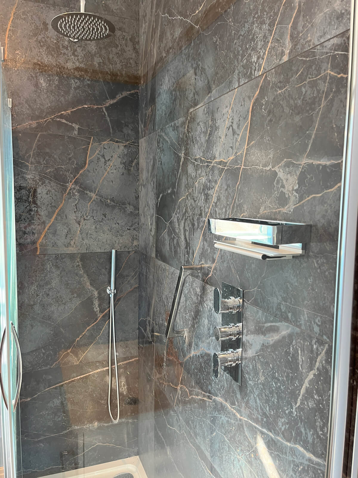 Side Image Shower2