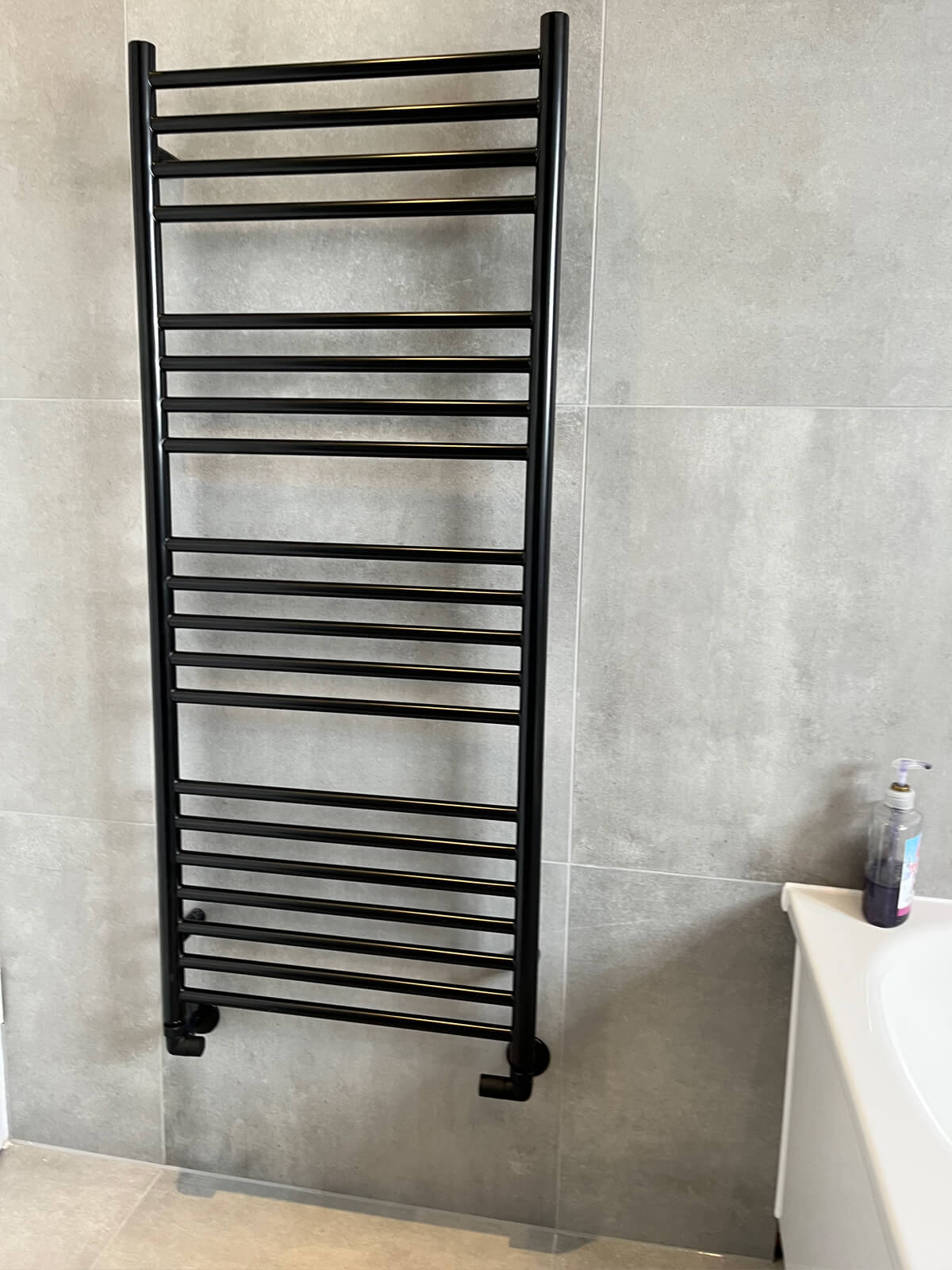 Side Towel Rail1